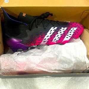New in Box!! Adidas predator Freak .1 FG